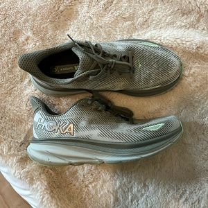 Hoka Clifton 9